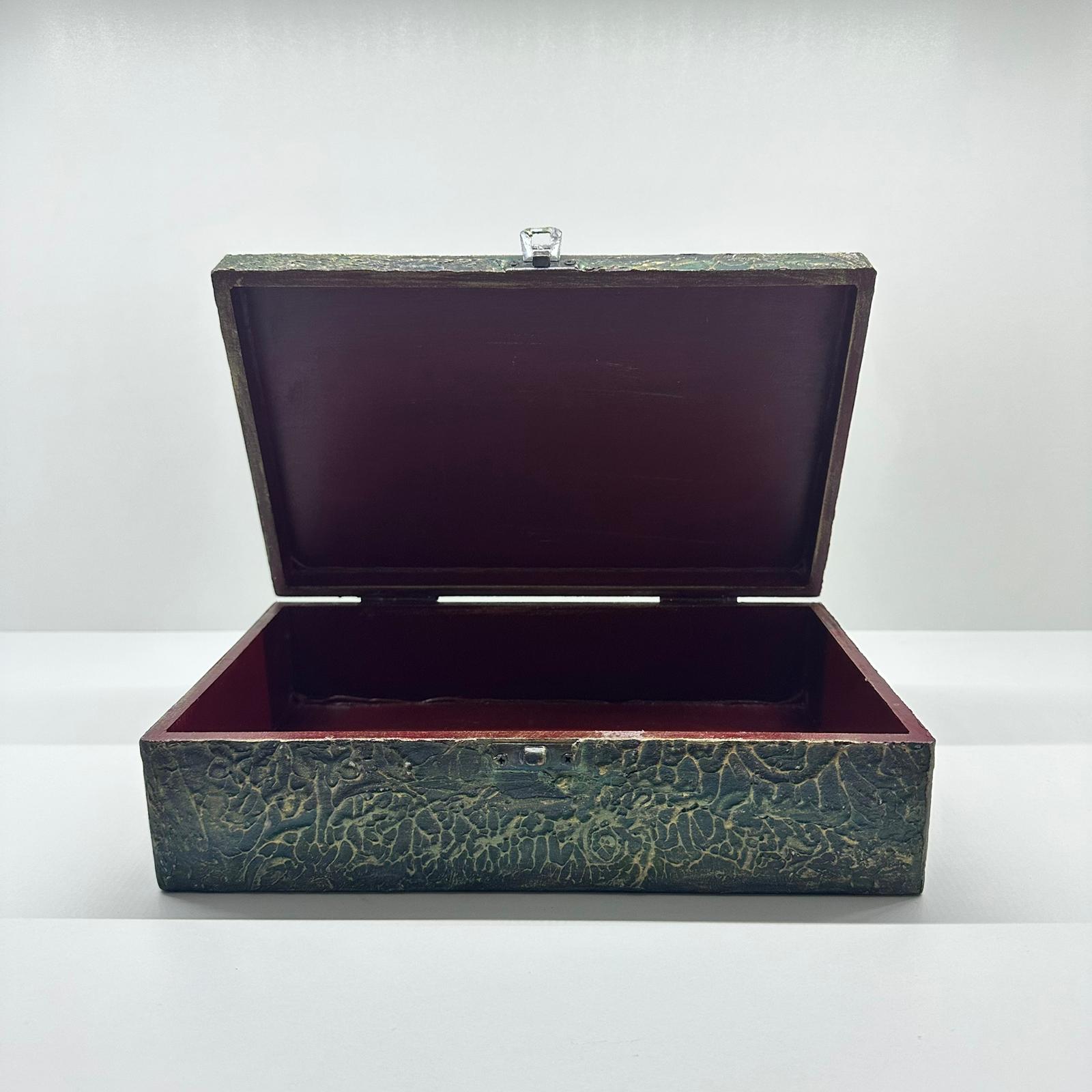 Kabartmalı Aksesuar Kutusu