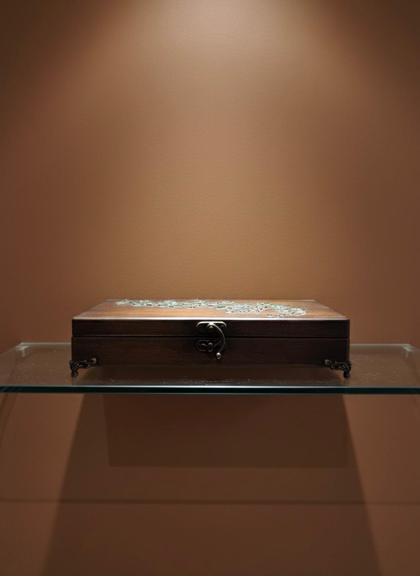 Yaprak Desen Kabartmalı Takı Kutusu